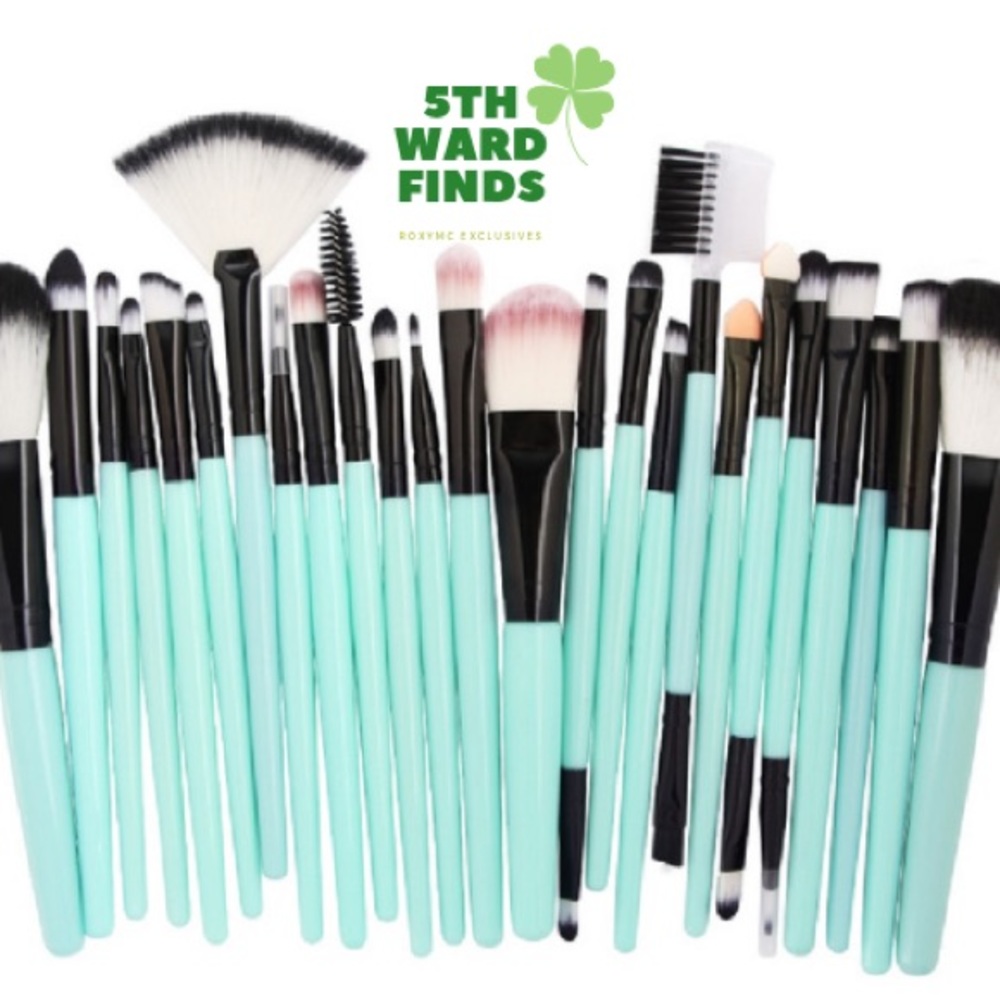 Makeup Brushes 25 pc set💄